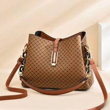Bolsa Feminina Couro Chic Bela