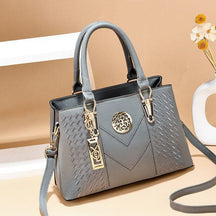 Bolsa Feminina Couro Clássica
